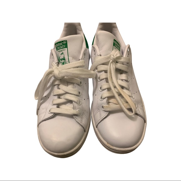 Adidas Stan smith shoes fits size 7.5